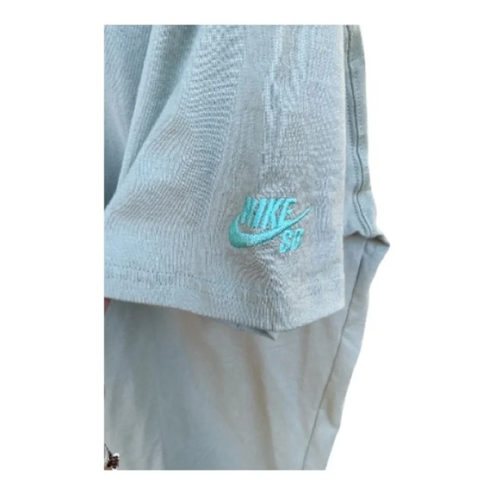 Nike SB Men's Soft Mint Color Short Sleeve Tee